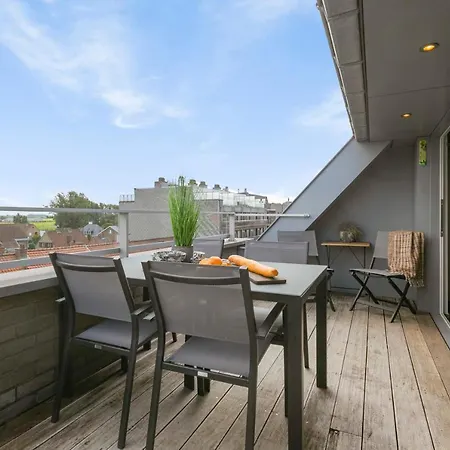 Apartment Unique 3-bedroom With Parking In The Heart Of Ostend