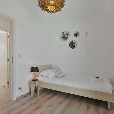 Apartment Unique 3-bedroom With Parking In The Heart Of Ostend